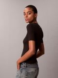 Μαύρο T-Shirt Με Ριπ Ύφασμα Και Slim Γραμμή  Γυναίκα