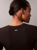 Μαύρο T-Shirt Με Ριπ Ύφασμα Και Slim Γραμμή  Γυναίκα
