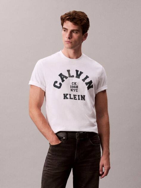 Λευκό Άνετο T-Shirt Με Varsity Γραφικό Λογότυπο  Άνδρας