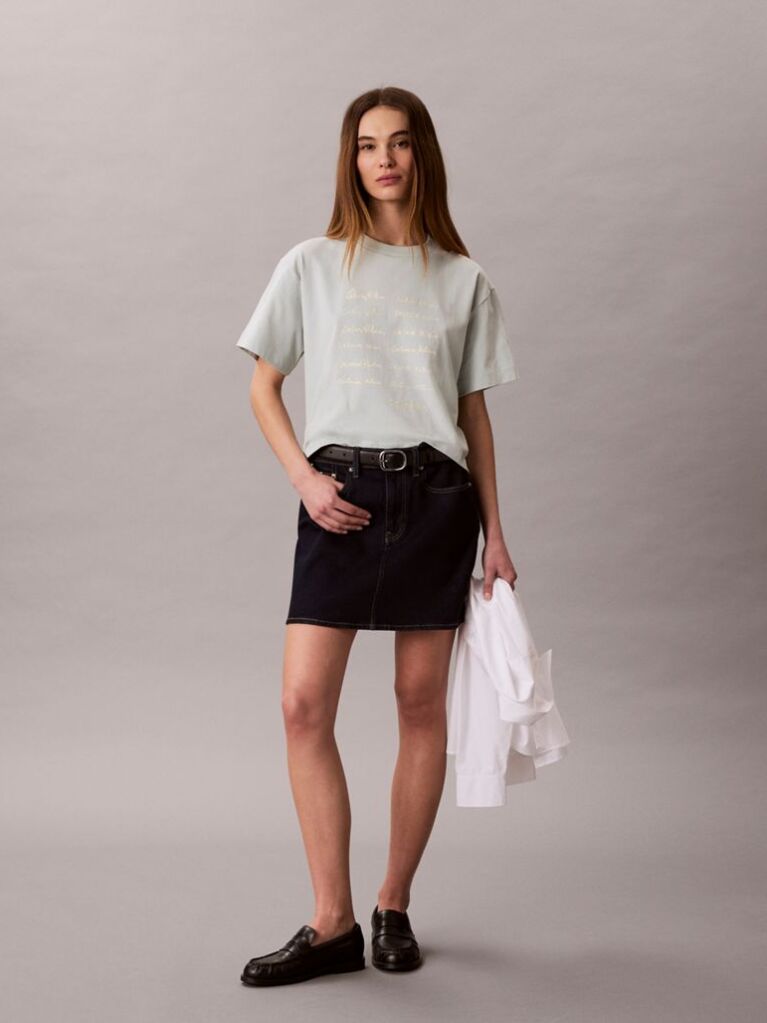 Γκρι Κοντομάνικο T-Shirt Με Graphic Τύπωμα Και Crop Boxy Γραμμή  Γυναίκα