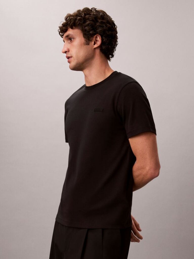 Μαύρο T-Shirt Με Slim Γραμμή Από Βαμβάκι Με Logo Patch  Άνδρας