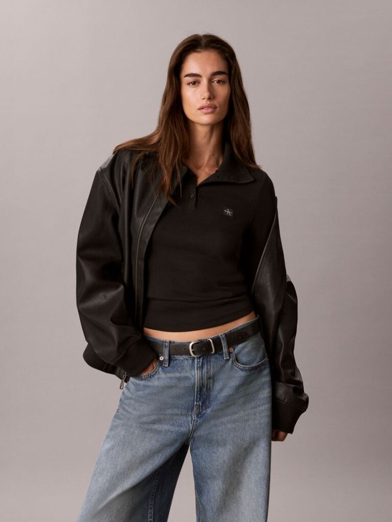 Μαύρο Υφαντή Μπλούζα Με Γιακά Henley Και Monologo  Γυναίκα